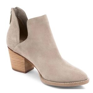 New- Blondo Neda suede bootie